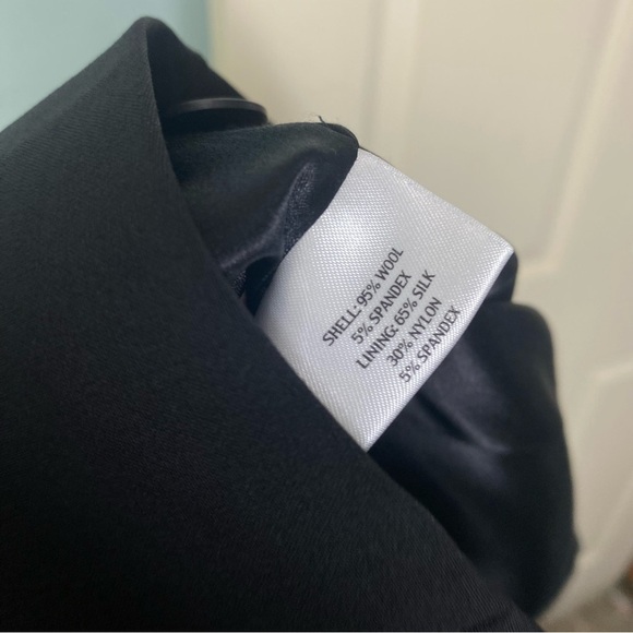 Eileen Fisher Black Wool Blend Crepe Blazer 2 Button Closure Sz L - Picture 9 of 9